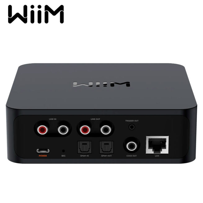 WiiMpro 1 WiiM Pro Plus audiostriimeri/ multiroom- verkkosoitin Erittäin helppokäyttöinen huippuluokan verkkostriimeri, jolla voit kuunnella eturivin musiikkipalveluita ja luoda koko kodin langattoman äänijärjestelmän. Kytke WiiM Pro Plus suoraan jo olemassa olevaan äänijärjestelmääsi tai aktiivikaiuttimiin, ja toista korkealaatuista musiikkia WiFi:n, NAS-laitteen ja paikallisten äänitiedostojen kautta. Liitäntäpuolelta löytyvät niin analoginen RCA-tulo ja -lähtö kuin digitaalinen optinen tulo ja lähtö sekä digitaalinen koaksiaalinen sisääntulo. Laite saa virtansa USB-C-liitännän kautta.